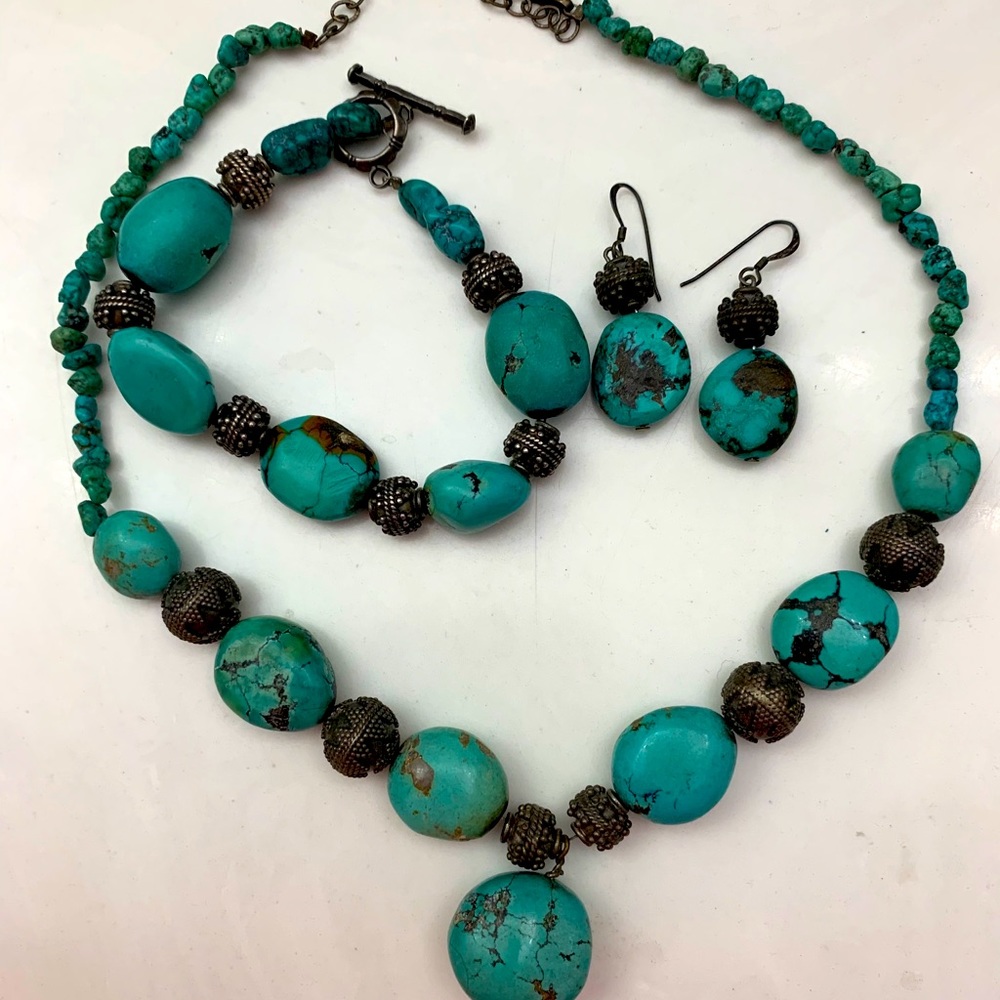 Real turquoise necklace, earrings, bracelet